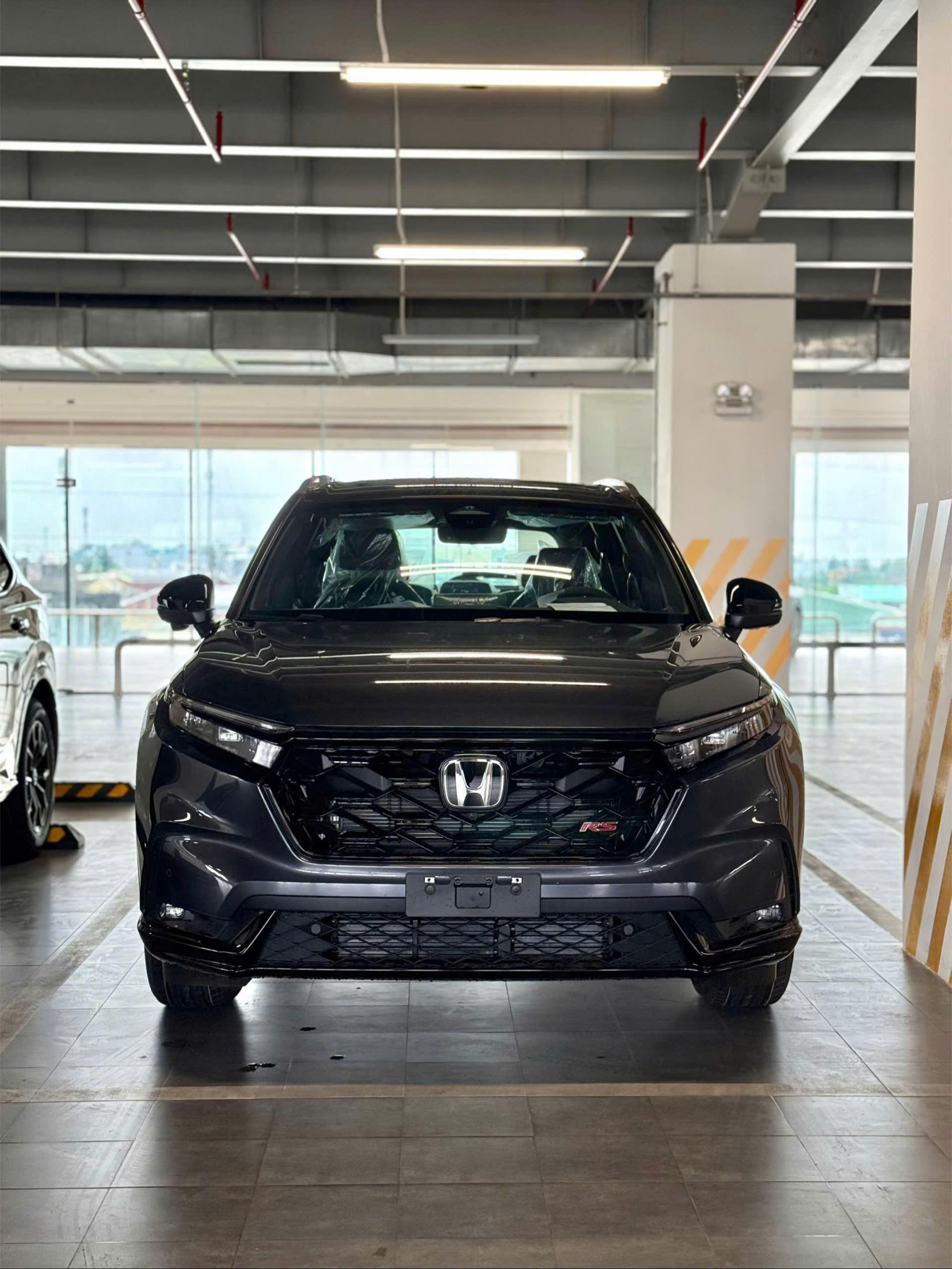 Honda CR-V e:HEV RS màu xám 2026 – Lựa chọn dành cho người yêu sự lịch lãm và công nghệ Hybrid